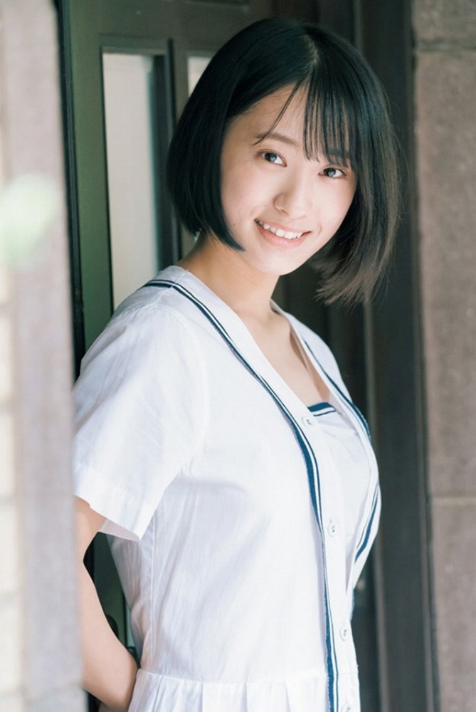 澄田綾乃 はみ出るFカップの水着グラビア画像！