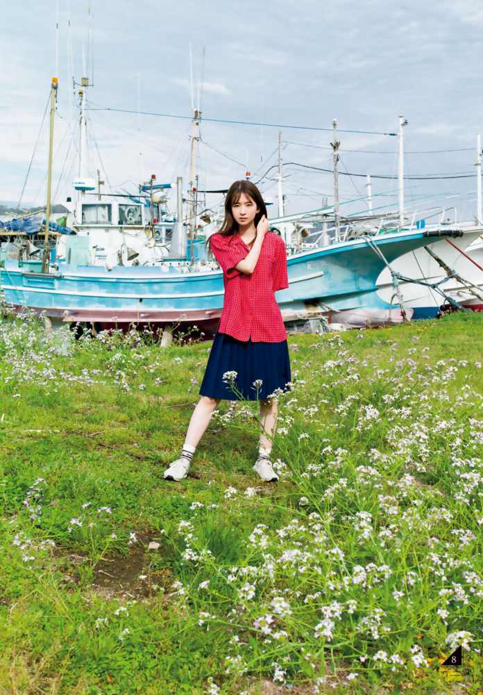 菅原咲月 すべすべ美脚の激かわグラビア画像！