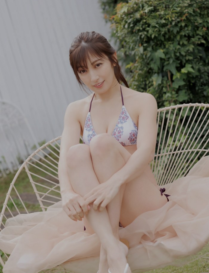 熊田曜子 グラマラスな水着グラビア画像他！