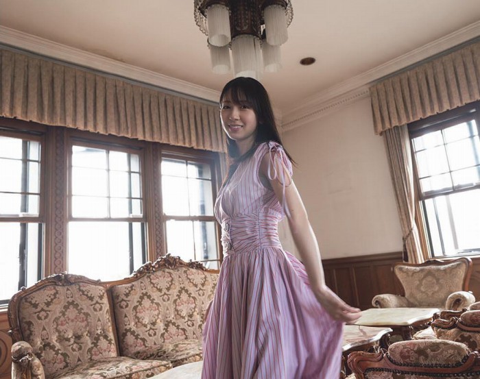 金村美玖 しっとりかわいい水着＆生脚画像！