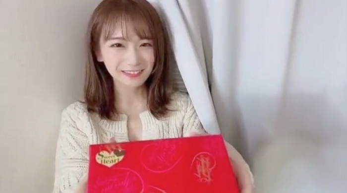 秋元真夏 激かわな水着・ランジェリー画像！