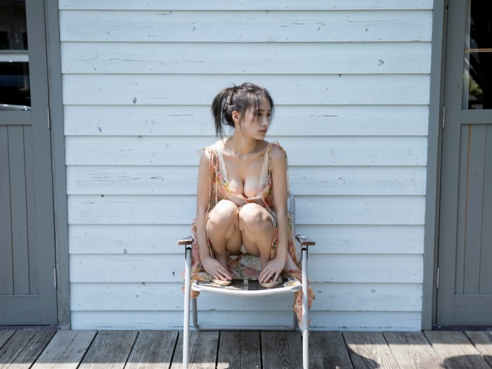 澄田綾乃 はみ出るFカップの水着グラビア画像！