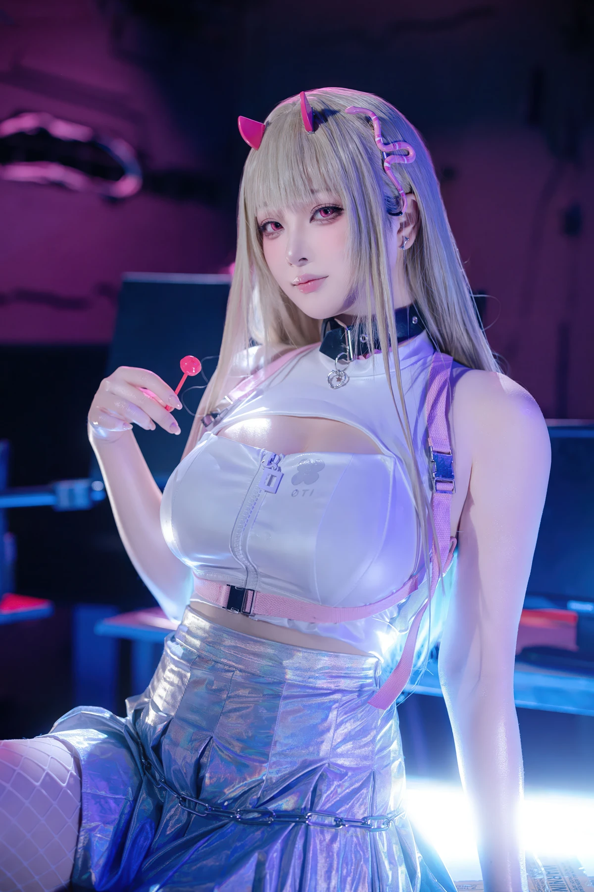 Cosplay 屿鱼 – 胜利女神：妮姬 毒蛇