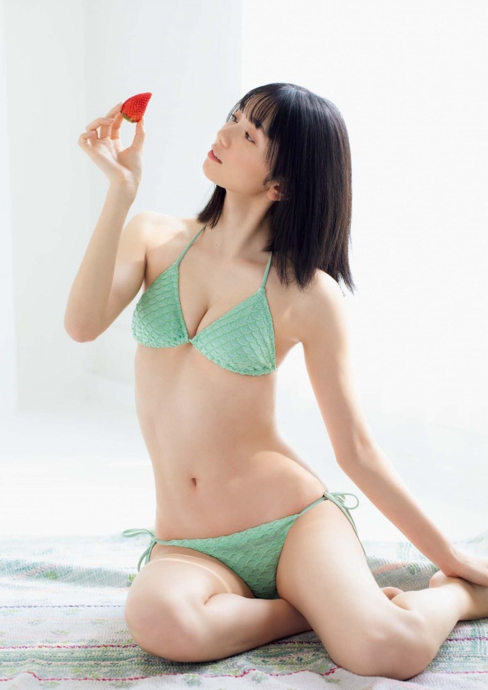 熊澤風花 キュートな水着グラビア画像ほか