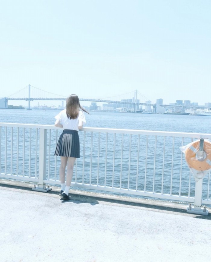 菅原咲月 すべすべ美脚の激かわグラビア画像！