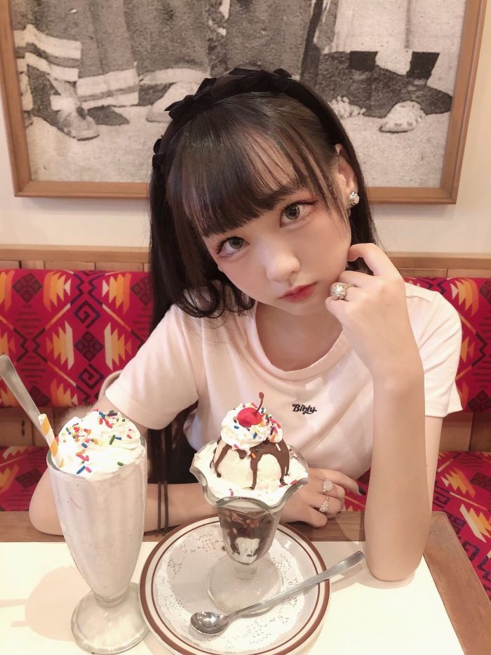 須羽こころ ふわふわバストの水着グラビア画像！