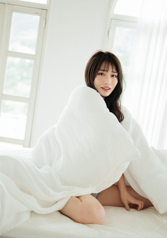 河北彩伽 絵になるEカップ美乳のヌード画像！