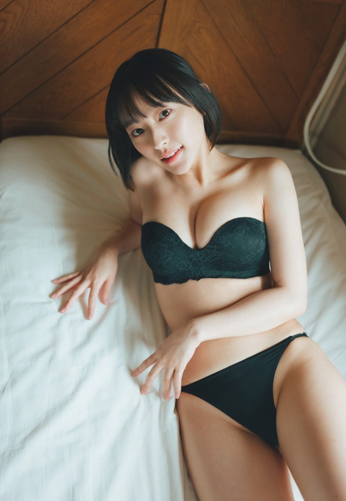 高崎かなみ 鬼かわな水着＆ランジェリー画像！