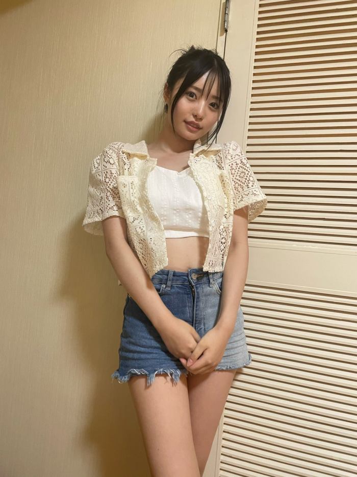 高鶴桃羽 激かわボインな水着グラビア画像！