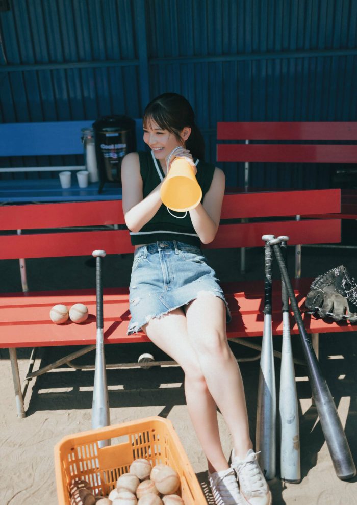 黒嵜菜々子 ふわふわボインの水着グラビア画像！