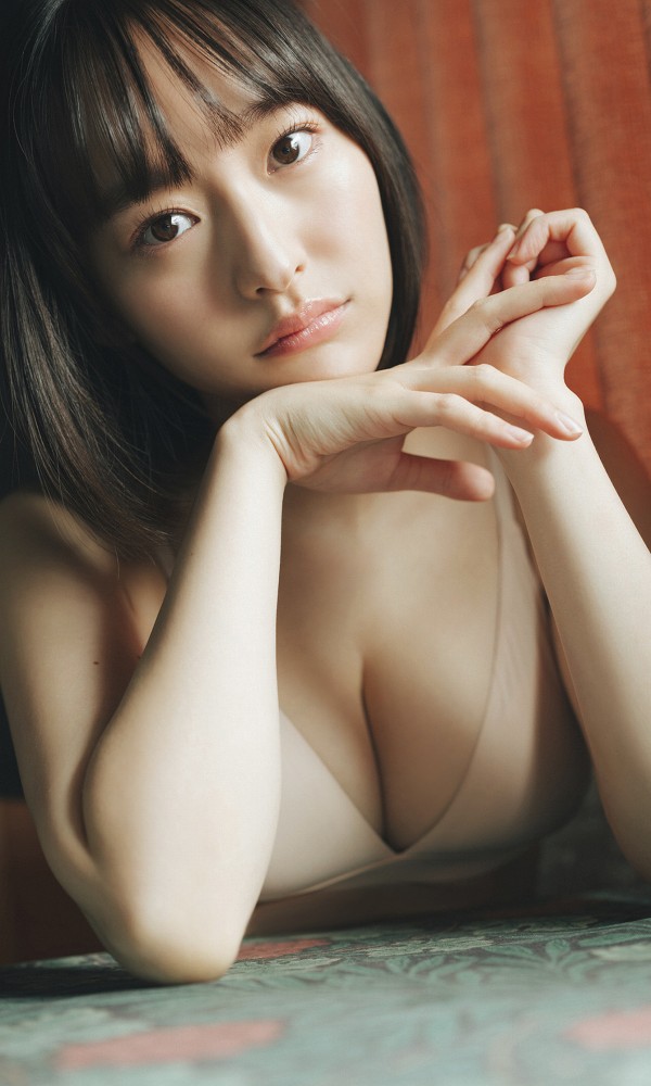 高崎かなみ 鬼かわな水着＆ランジェリー画像！