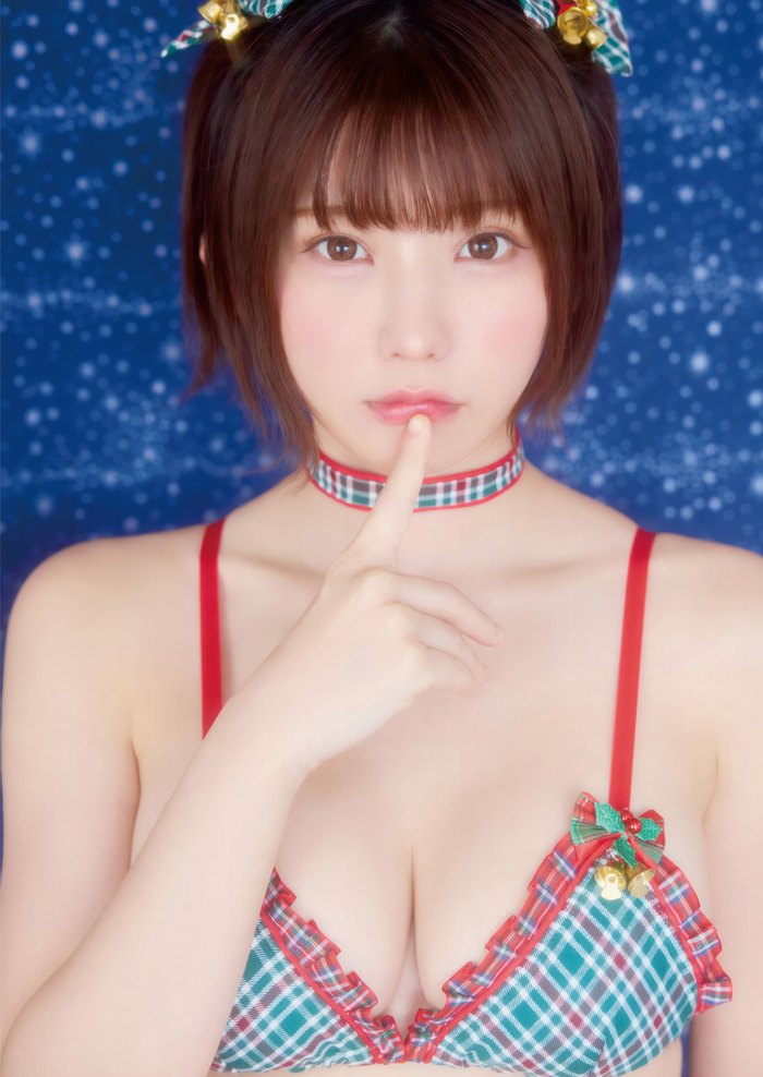 えなこ 過去のグラビア画像