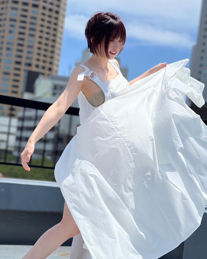 えなこ 過去のグラビア画像