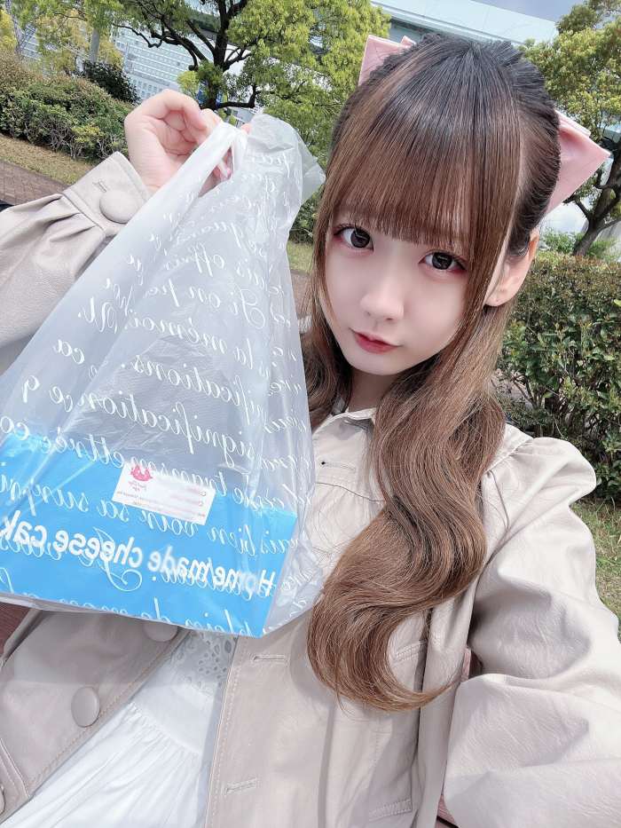 須羽こころ ふわふわバストの水着グラビア画像！