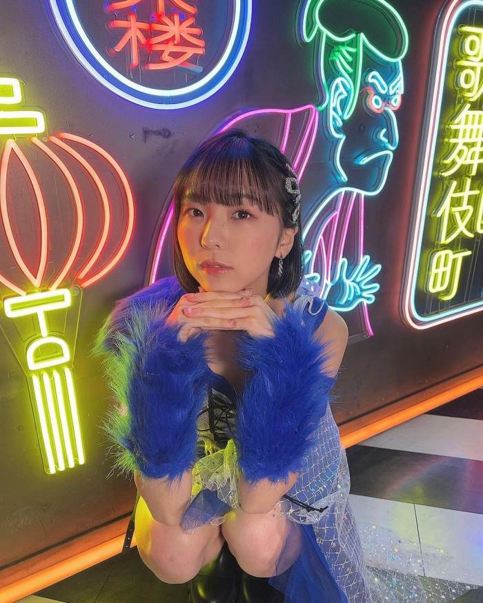 鍛治島彩 キュートな水着グラビアほか画像！