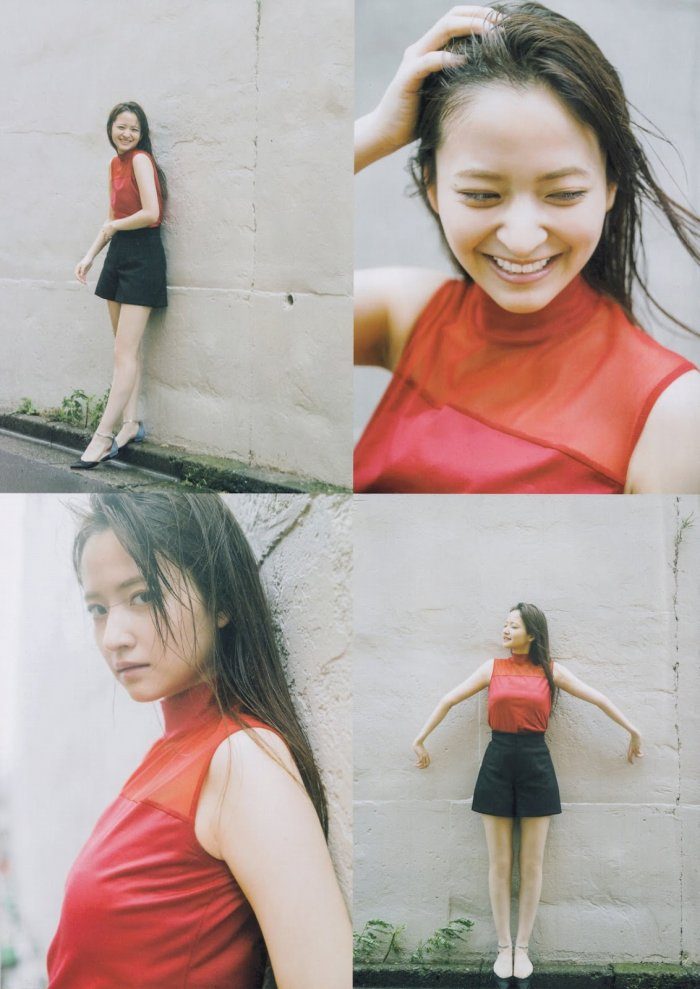 金川紗耶 美脚でスタイルが凄いグラビア画像！