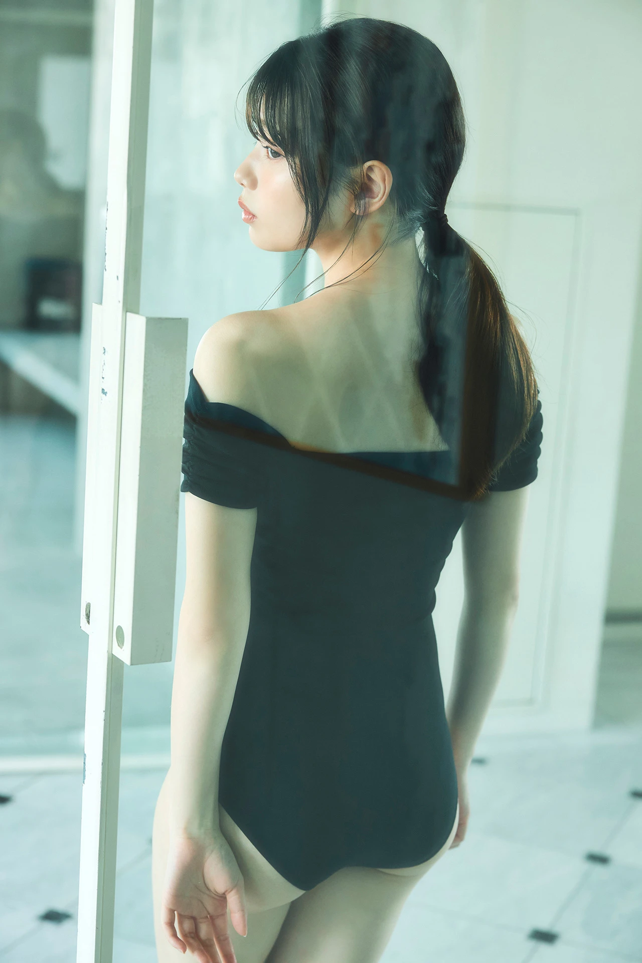 Akari Akase あかせあかり, FLASHデジタル写真集 「Pure」 Set.02