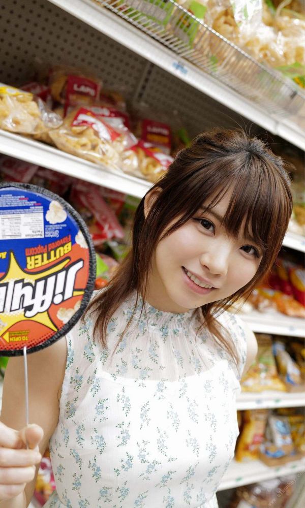 えなこ めっちゃかわいい水着グラビア画像！