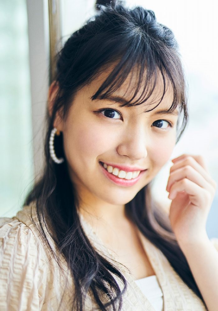 石田千穂 めちゃかわな水着グラビア画像！！