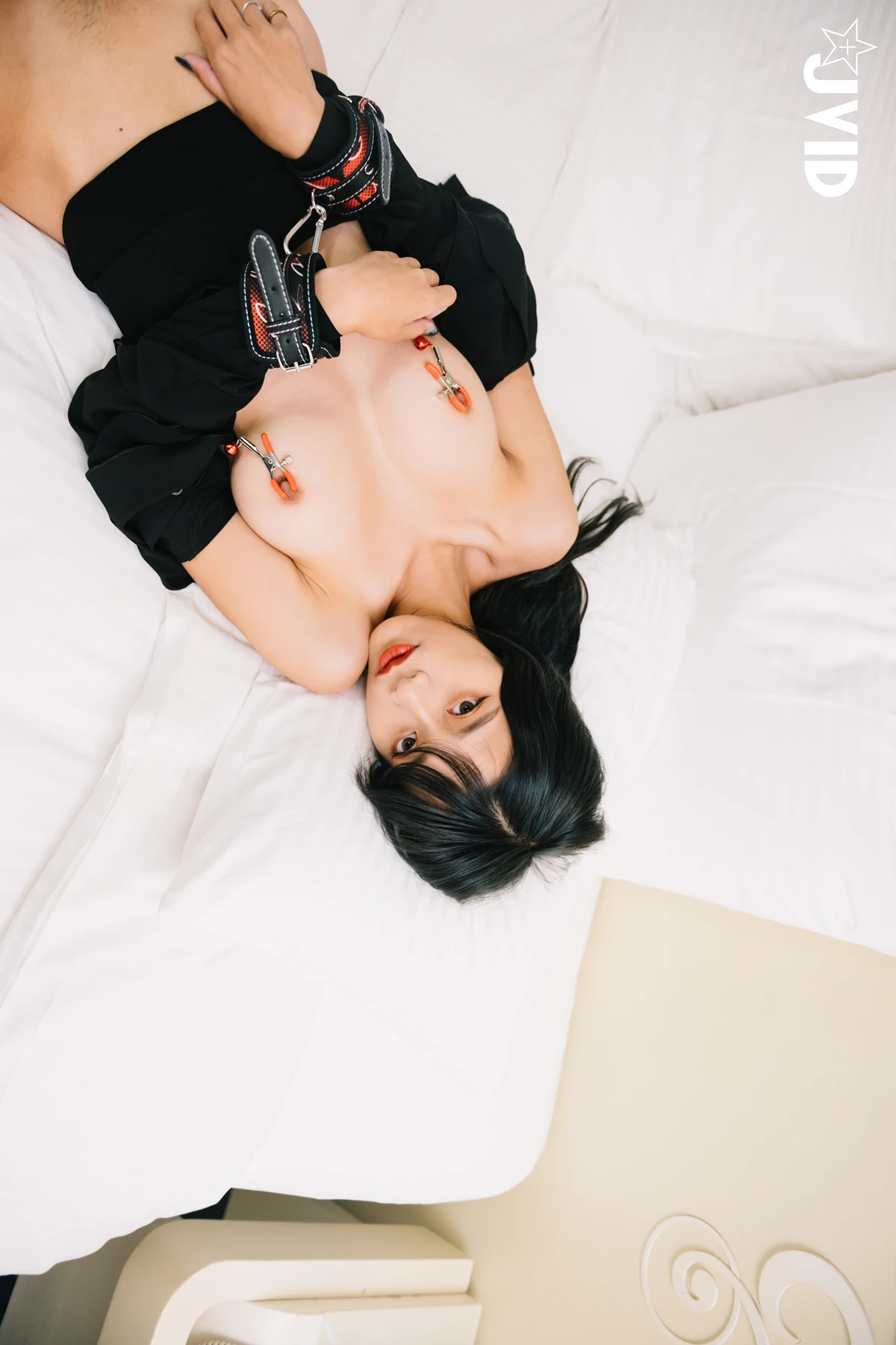 JVID 韓芳語 – DesireVol.極正大奶大學新鮮人芳語.下班後的情色指導