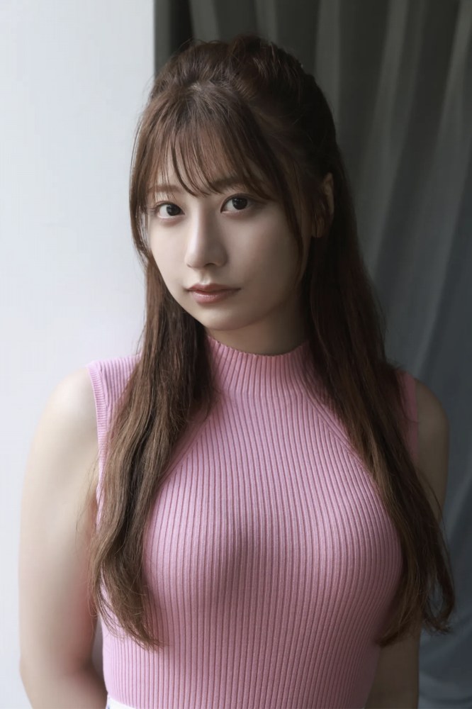 鈴木優香 ちょっと脱ぎすぎ水着グラビア画像！