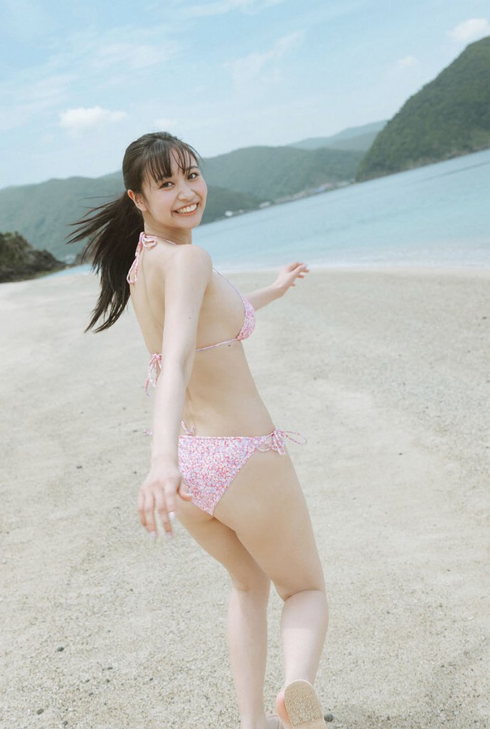 溝端葵 激かわボインな水着グラビア画像ほか！