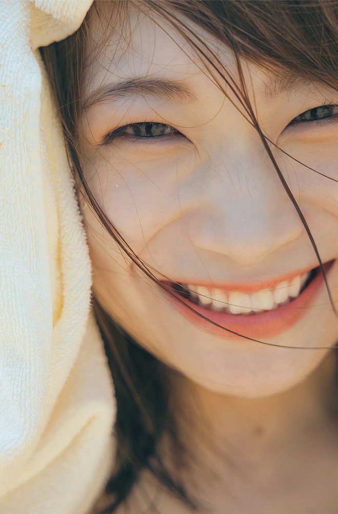 秋元真夏 激かわな水着・ランジェリー画像！