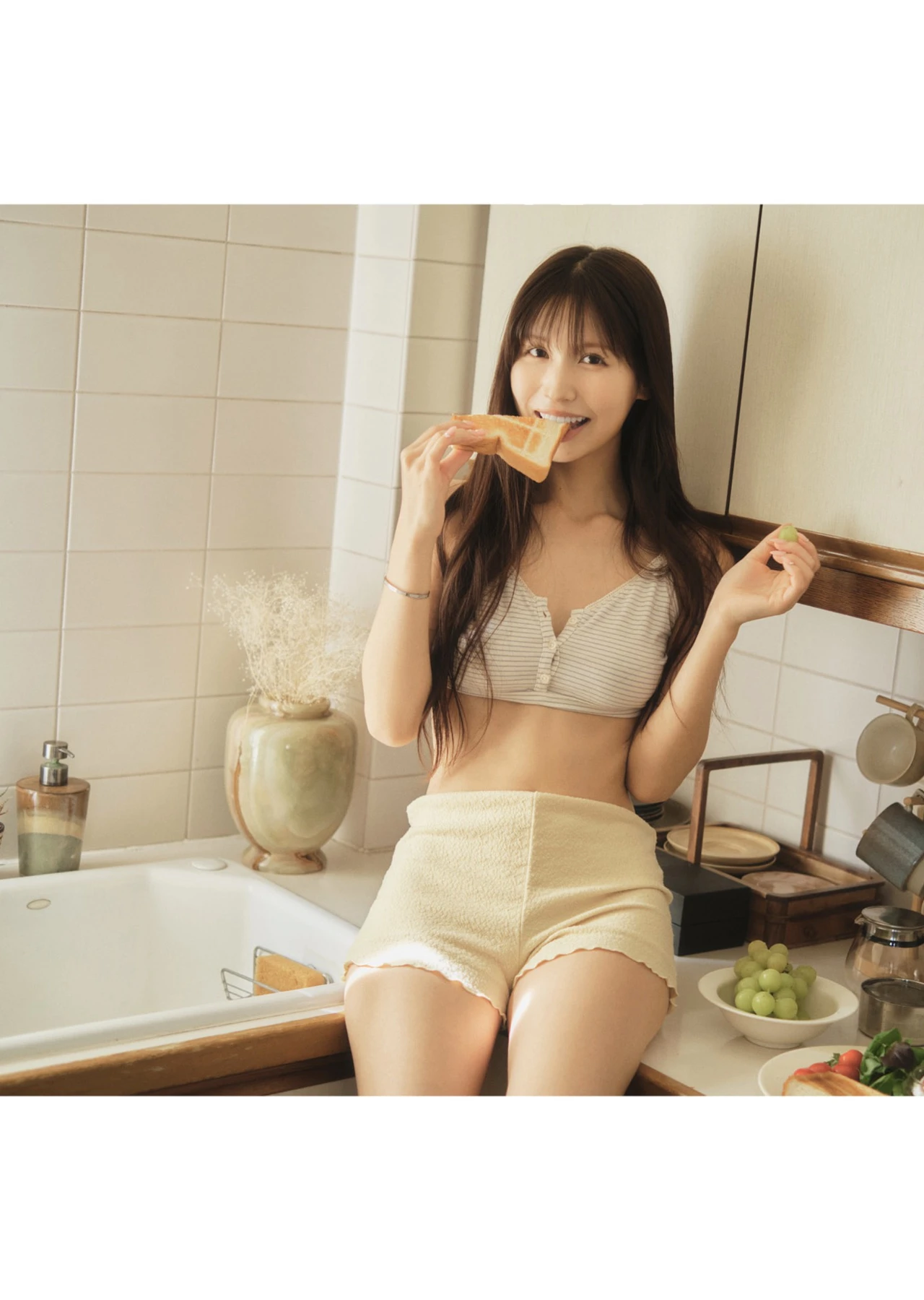 Momo Sakura 桜空もも, 写真集 「Trance Retinal とられち」 Set.03