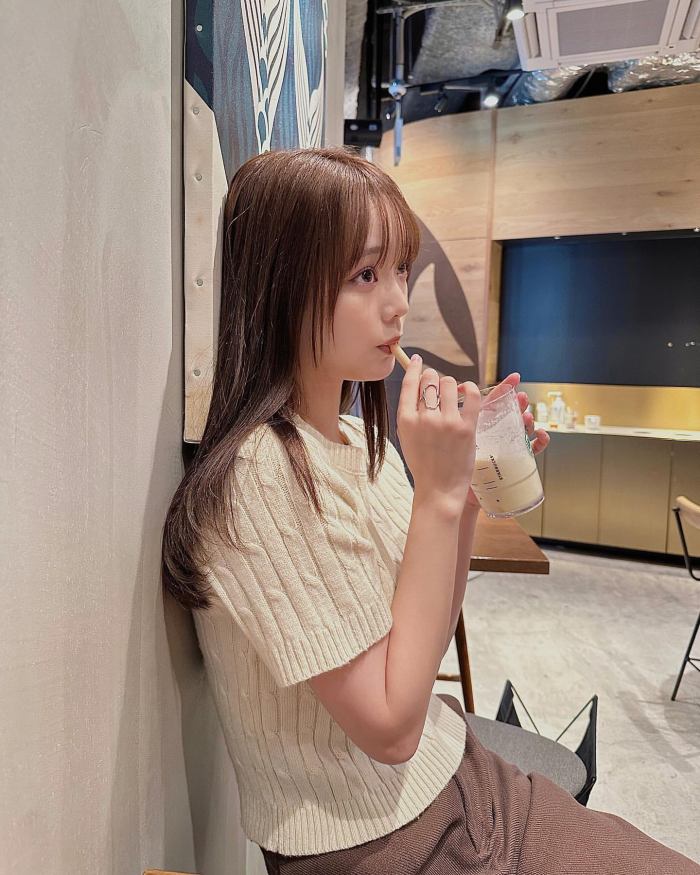 青戸しの Fカップボインな水着グラビア画像！