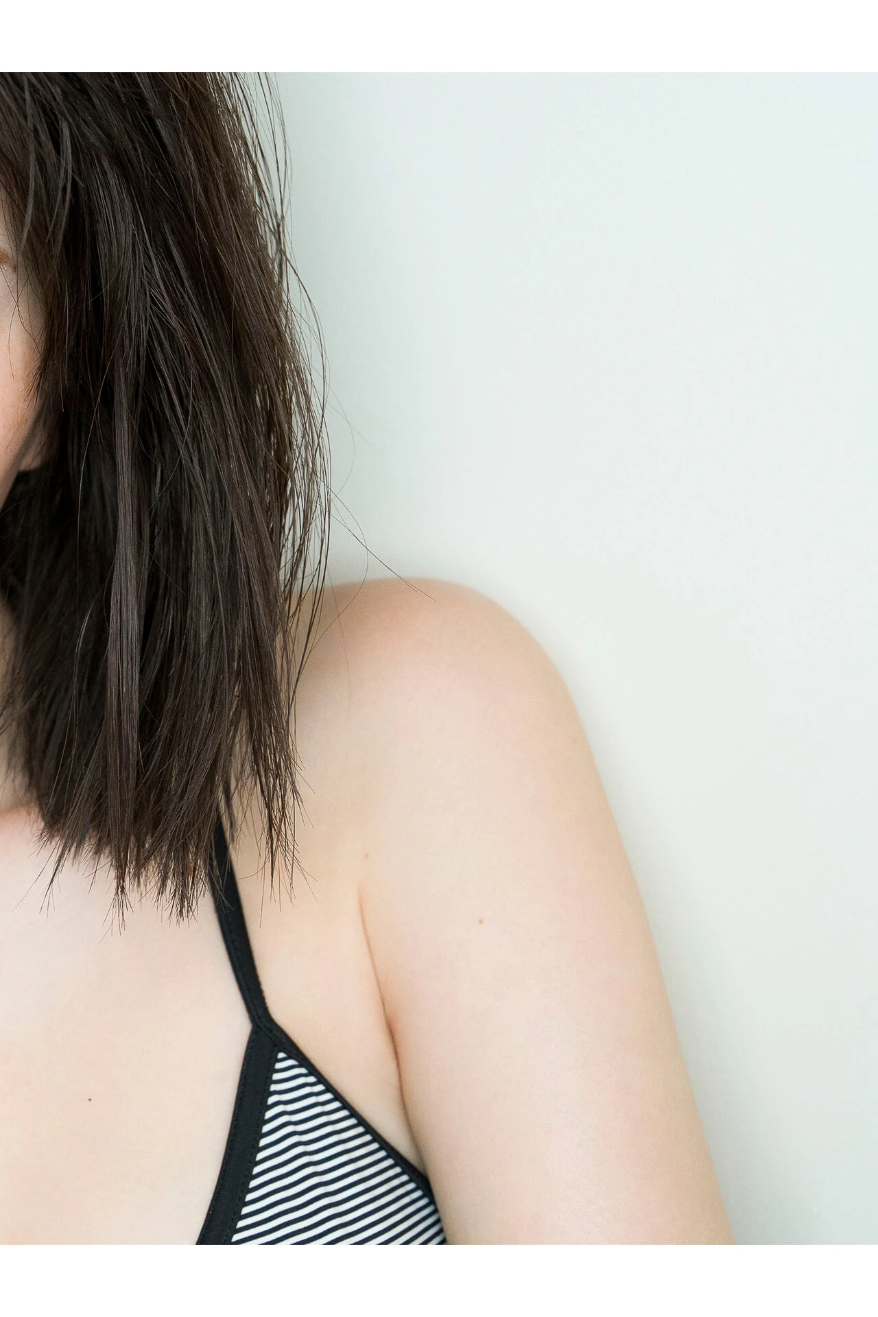 Yuzuha Saeki 冴木柚葉, FLASHデジタル写真集 「Lumiere」 Set.01