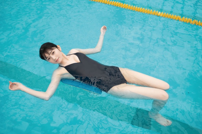 熊澤風花 キュートな水着グラビア画像ほか