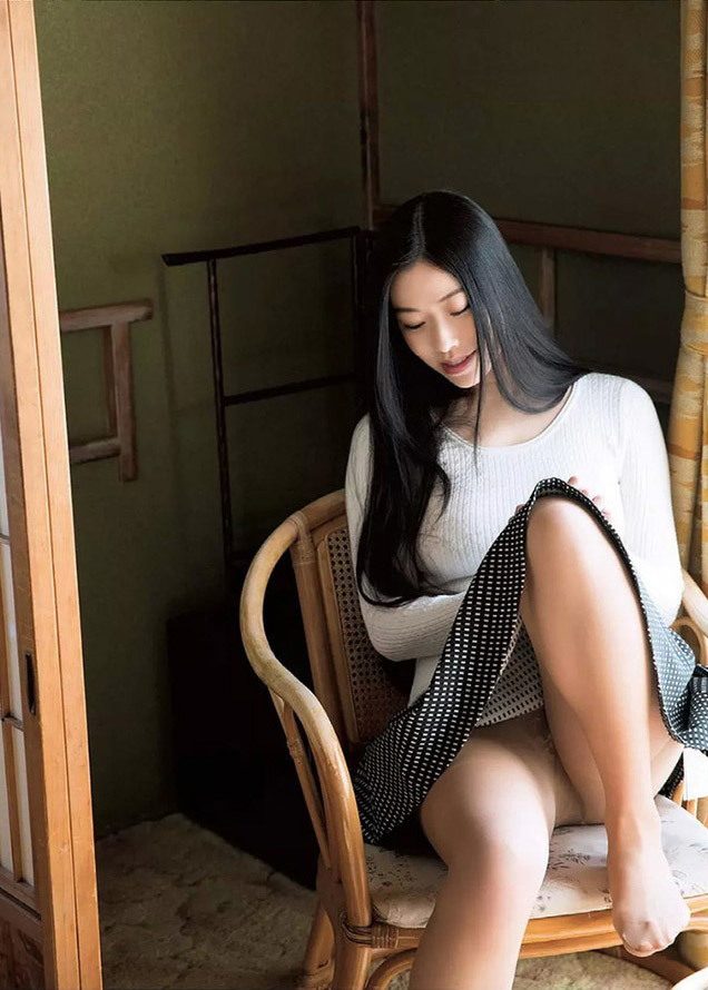小田飛鳥 Iカップおっぱいの爆乳ヘアヌード画像！
