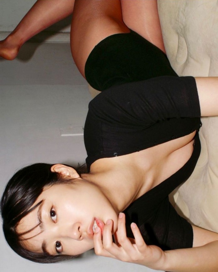 瑚々 スタイル抜群すぎる水着グラビア画像！