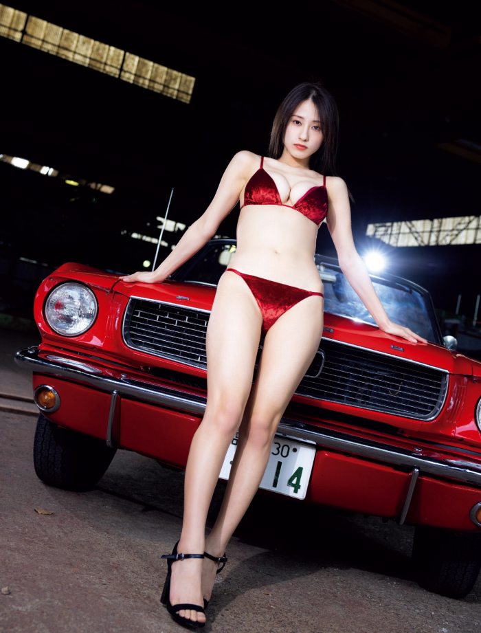 澄田綾乃 はみ出るFカップの水着グラビア画像！