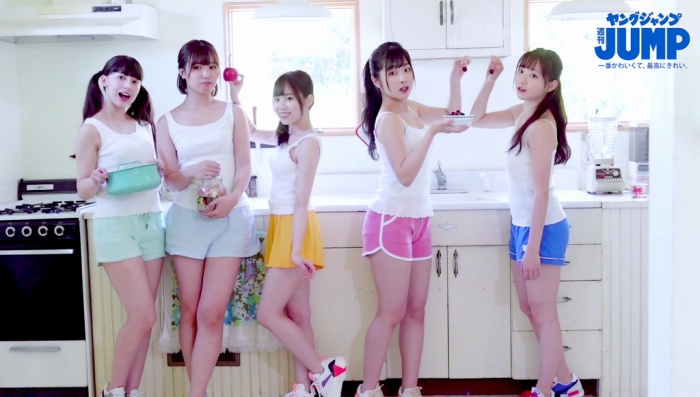 青山なぎさ 激かわな生脚＆タンクトップ画像！