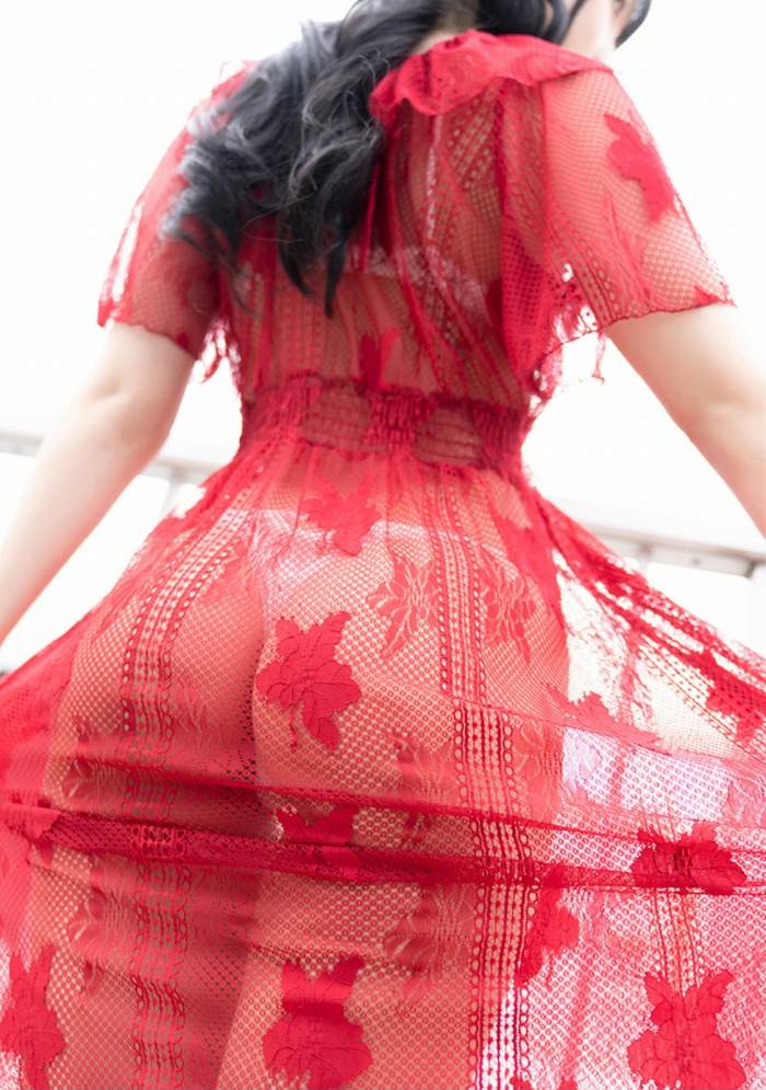 あまつまりな 脱ぎすぎ水着＆下着グラビア画像！