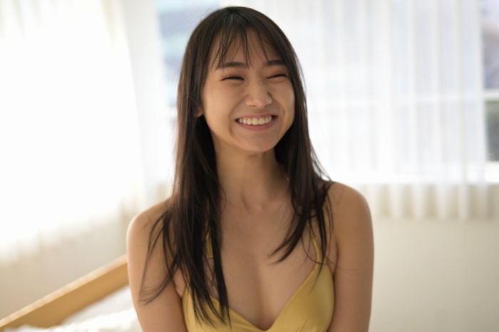 相沢菜々子 スタイル抜群な水着グラビア画像！