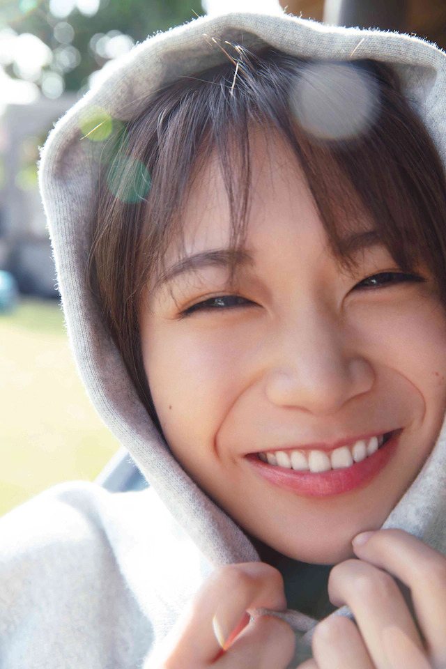 秋元真夏 激かわな水着・ランジェリー画像！