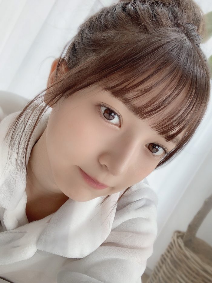 黒嵜菜々子 ふわふわボインの水着グラビア画像！