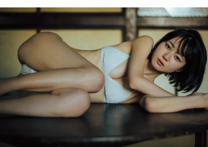 いけちゃん 細身でEカップの水着グラビア画像！