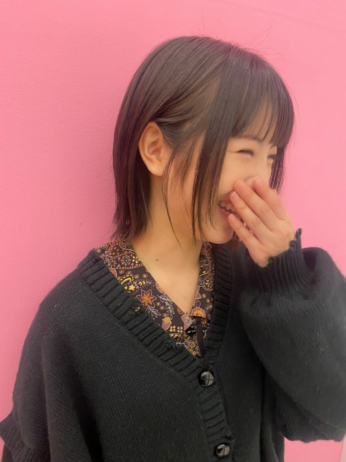 浜辺美波 鬼かわな水着＆浴衣グラビア画像！