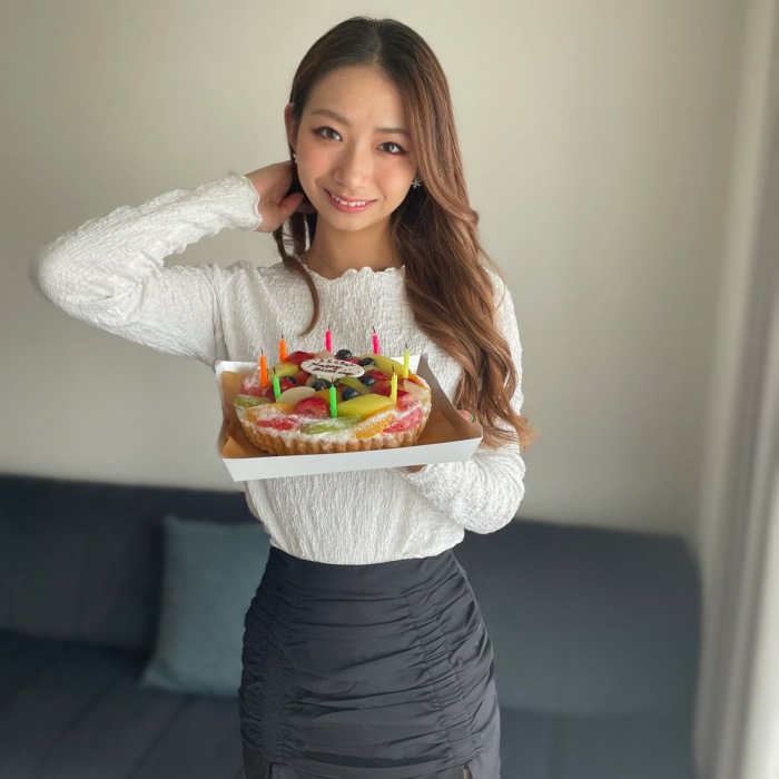 うらら 小顔美女の下着＆水着グラビア画像！