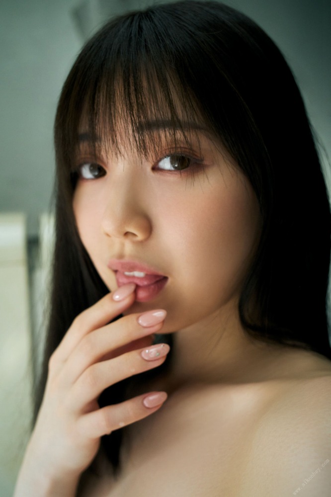 石川澪 Cカップおっぱいの激かわヌード画像！