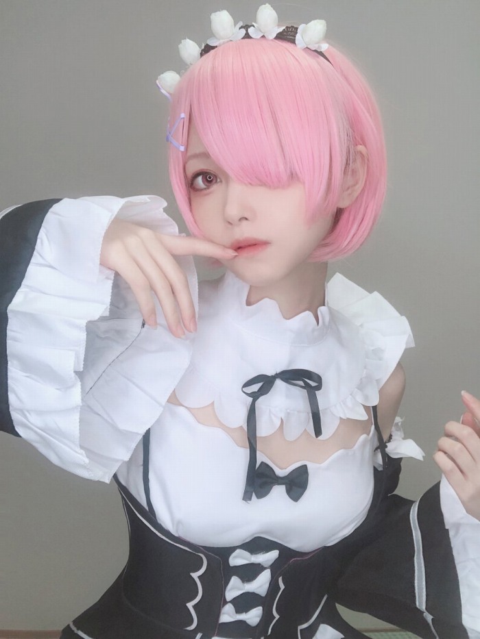 えい梨 美しいコスプレ＆水着グラビア画像！