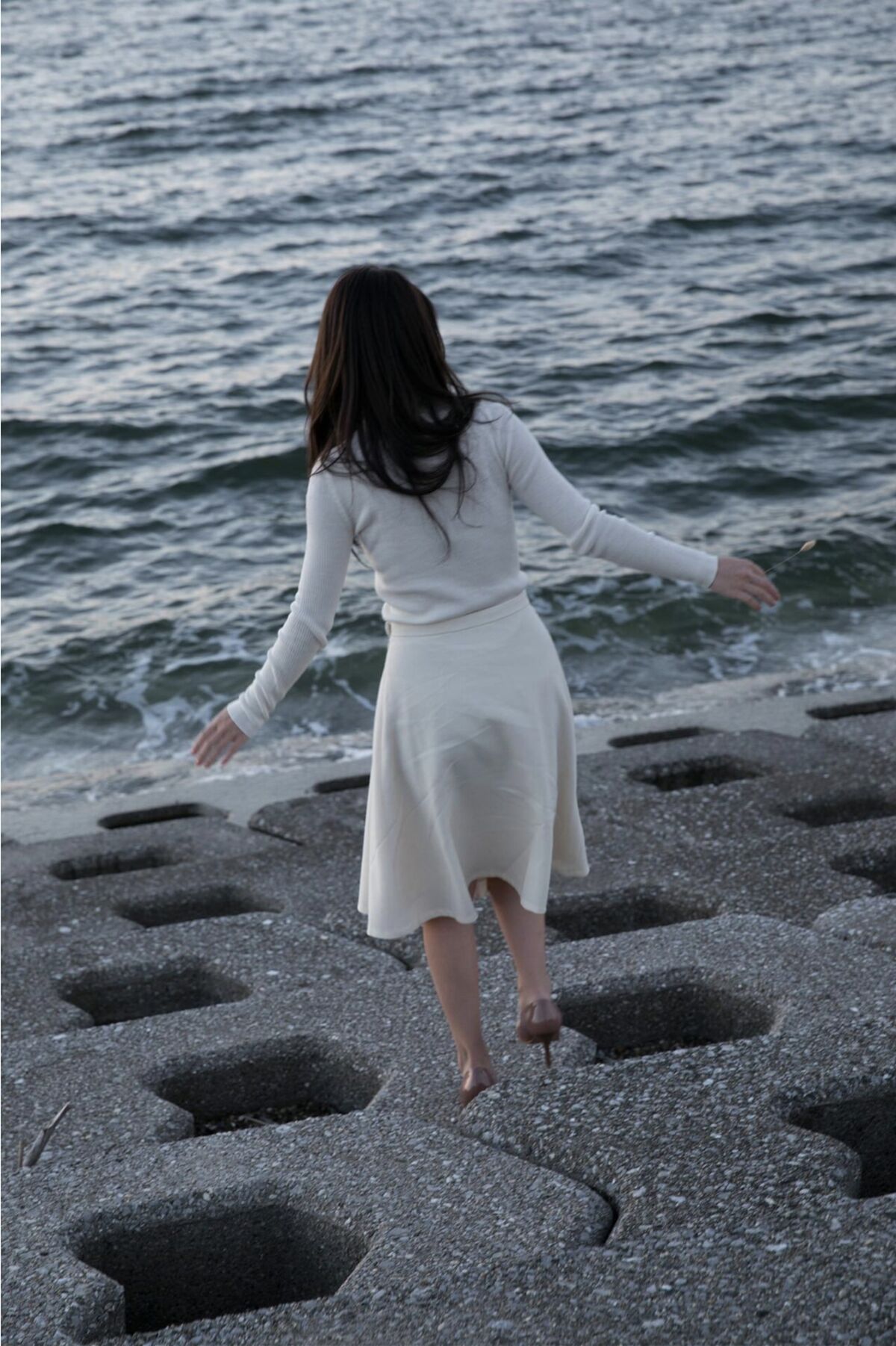 Miu Nakamura 仲村美海 - 週刊ポストデジタル写真集 背中を流して