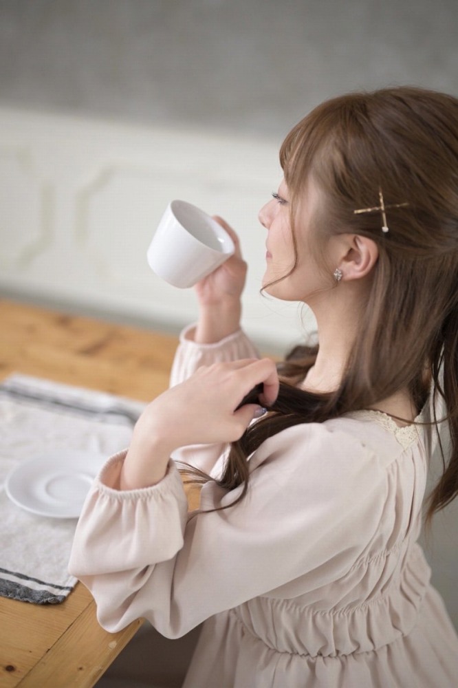 青空ひかり 笑顔がかわいい純朴ヌード画像！