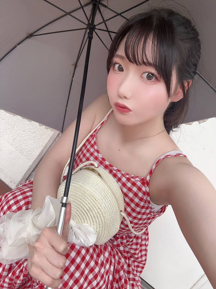 小日向優花 Iカップボインの水着グラビア画像！