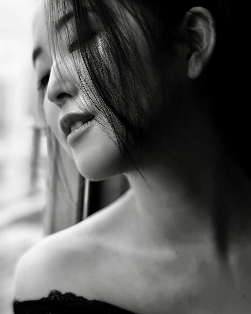 おしの沙羅 Gカップボインの水着グラビア画像！