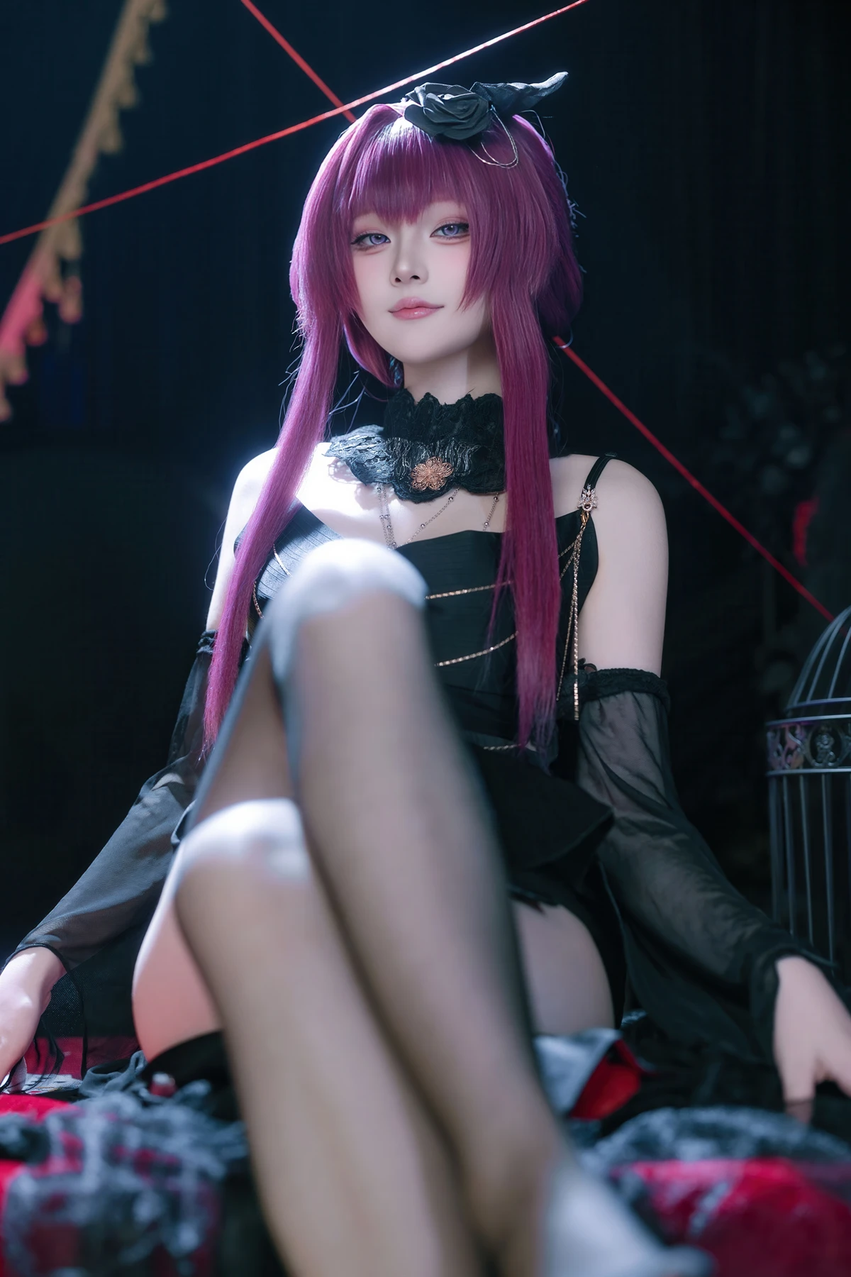 Cosplay 屿鱼 – 崩坏 星穹铁道 卡芙卡 缚月之夜