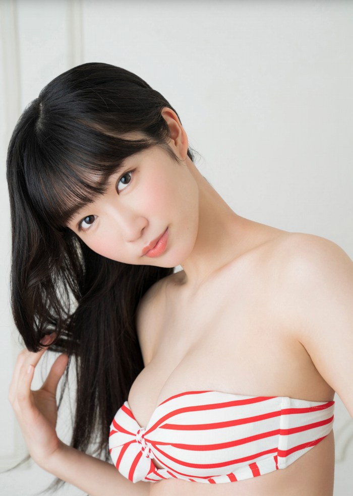 瑚々 スタイル抜群すぎる水着グラビア画像！